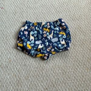 Carters 24m girl short shorts